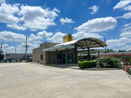Retail space for Sale at 1524 1st Street East in Humble