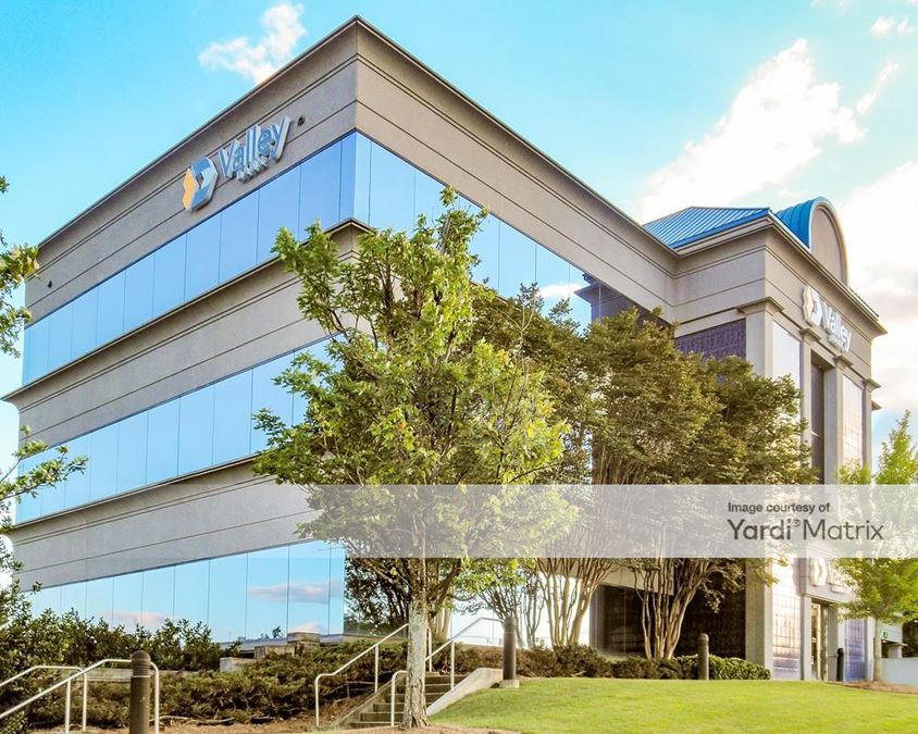 Valley National Bank Building 1100 Corporate Pkwy Office Building