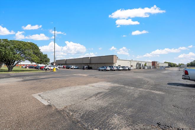 624 Texas Central Pkwy