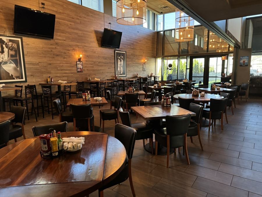 Park Tavern Well-Established Business/Asset Sale Near United Center