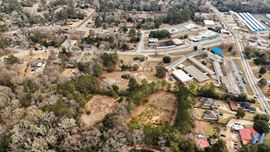 3835 Forrest Rd