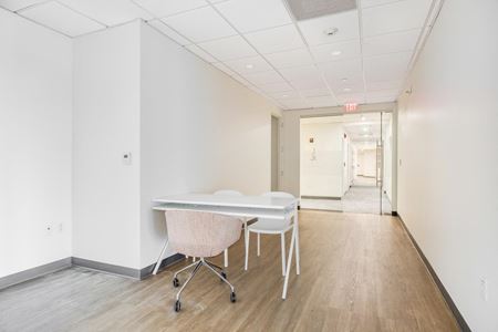 304      Space Photo Gallery 7