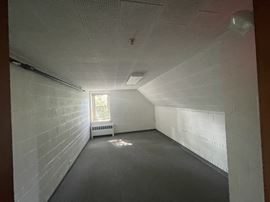 82 Woodside Rd