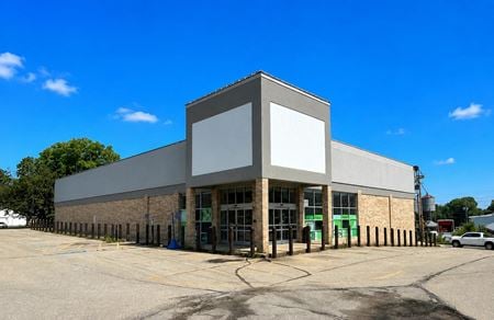 Retail space for Rent at 421 North High Street in Hillsboro