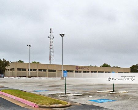 Industrial space for Rent at 2701 East Grauwyler Road in Irving