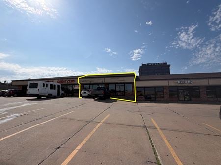 Retail space for Rent at 102 E Kimberly Rd in Davenport