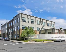 Auburn Regional Medical Plaza