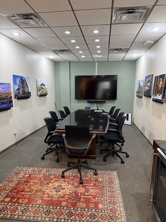 404 Executive Center Blvd