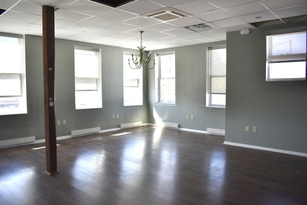 Prime Second Level Office Space at Corner of 75th & Wornall