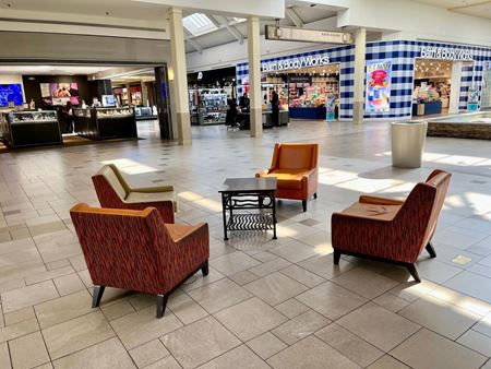 K07      Space Photo Gallery 4