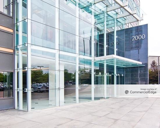 2000 Town Center