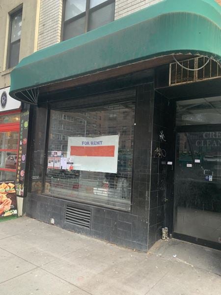 Retail space for Rent at 1326 2nd Ave in New York