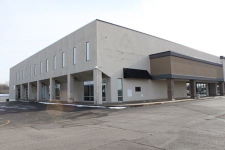 Photo of commercial space at 7620 University Dr. in Peoria