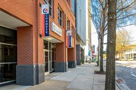 811 Broad St
