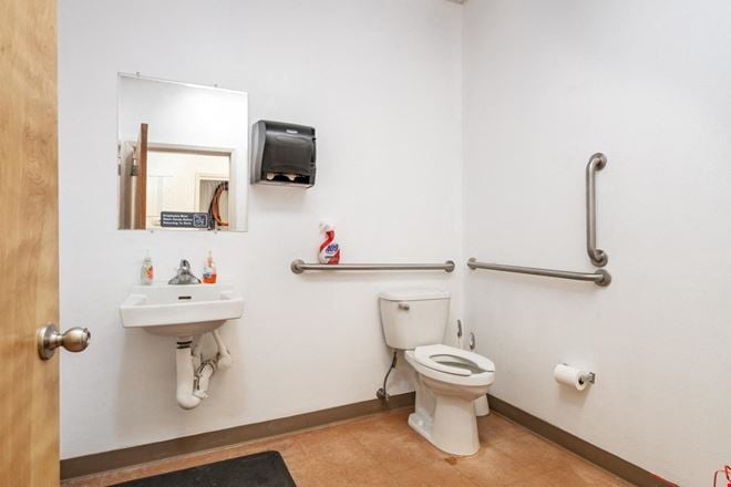Flex Commercial Building For Sale
