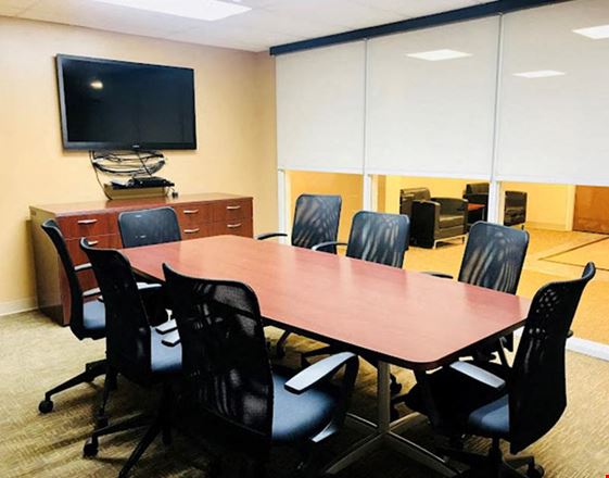 Centerco Office Suites - 11628 Old Ballas Road