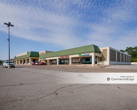 Oates Park Shopping Center