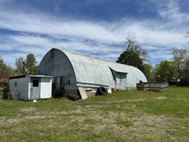157-171 Willow Rd - 1,874+/- SF Junkyard Property