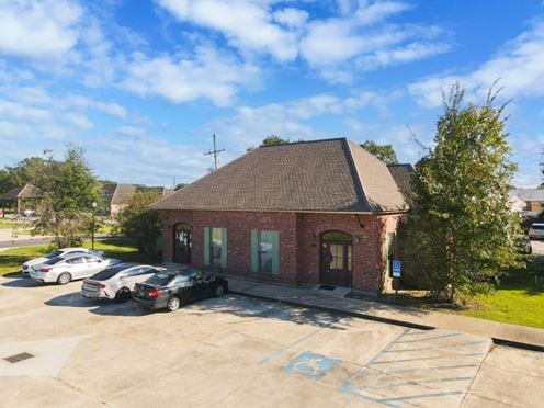 Gonzales Garden Office Ideal for Owner Occupant or Investor