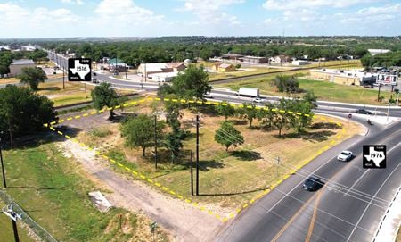 Photo of commercial space at FM 1516 and FM 1976 in Converse