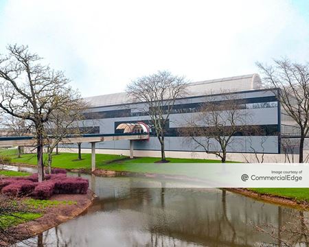 Office space for Rent at 2000 Hollister Drive in Libertyville