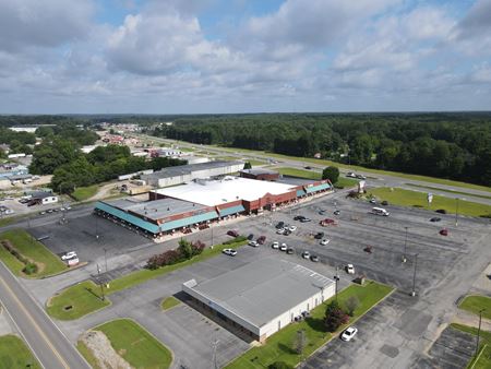 Retail space for Rent at 2405 Highway 78 East in Jasper