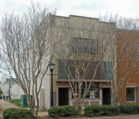 Retail space for Rent at 16 W Queens Way in Hampton