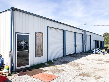 8,000 sf of Industrial Space for Sale - Neosho