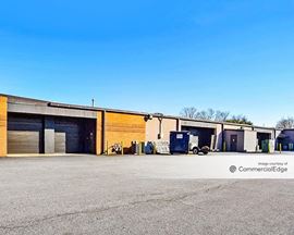 Oakbrook Technology Center - 1325-1351 Oakbrook Drive