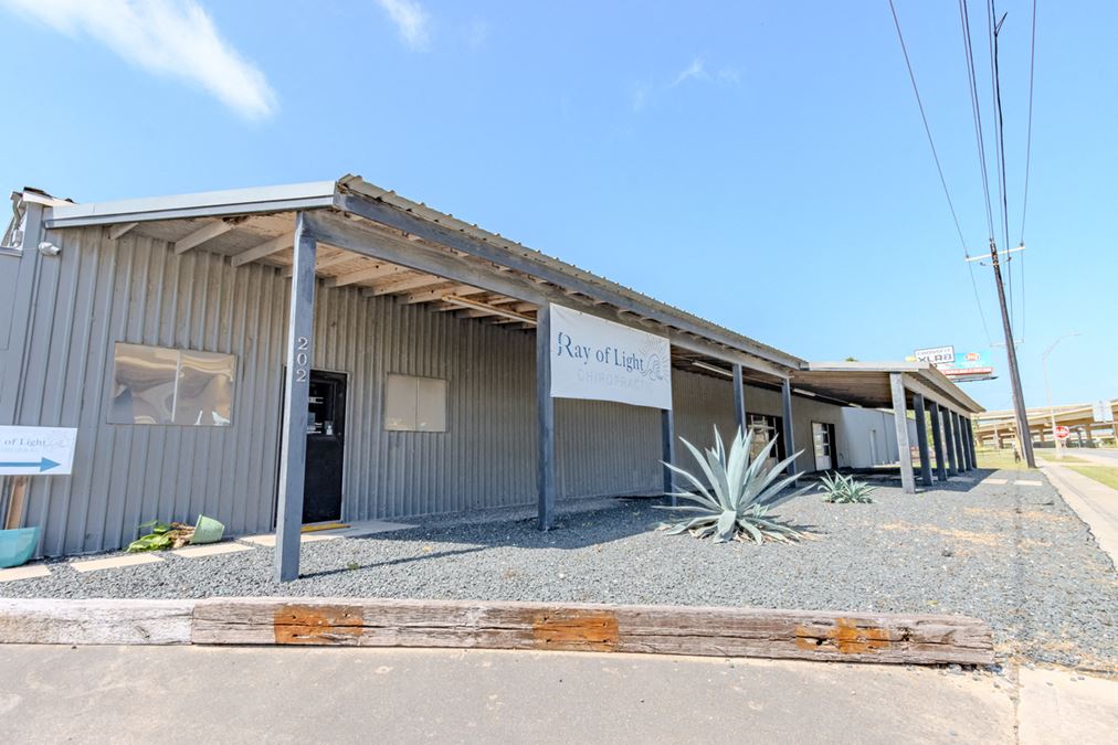 300 N Highway 35