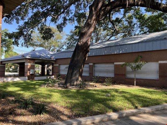 328 West Brandon Boulevard