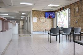 SANTA ANA CLINICA MEDICAL CENTER - ABUNDANT PARKING