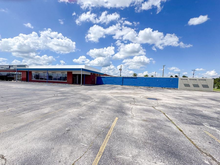 715 W Walnut St