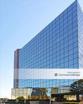 Pacific Arts Plaza - 3200 Bristol