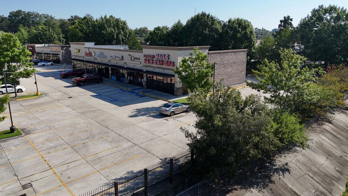 Bluebonnet Crossing Shopping Center