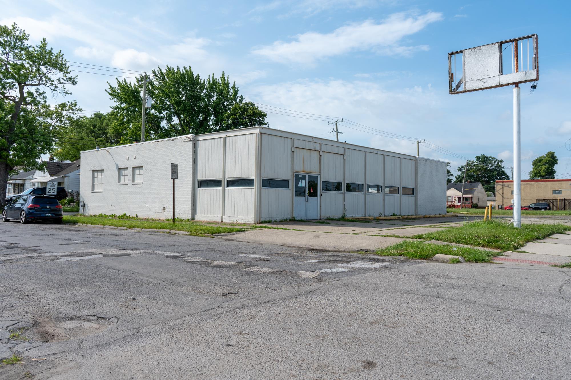 1505 Dix Hwy, Lincoln Park, MI 48146