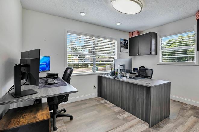 125 W Pine Avenue