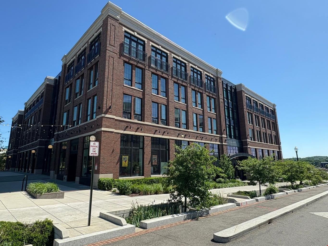 1900 C St SE