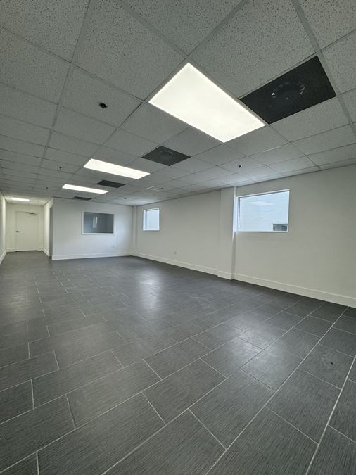 10020 NW 79th Ave - 16,937 SF