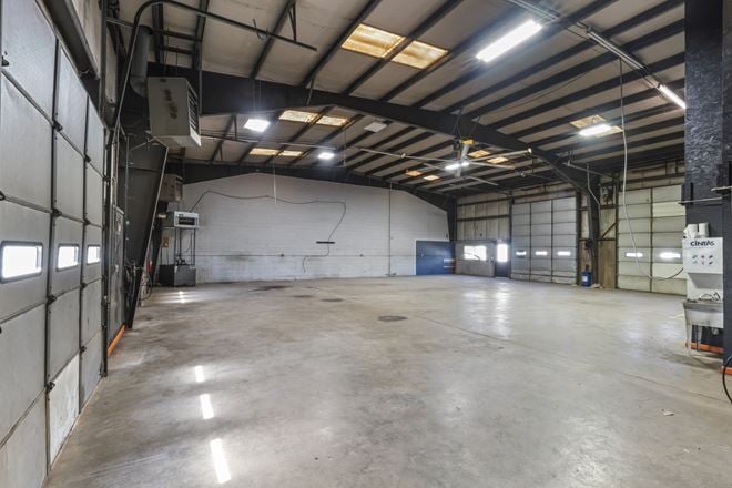 10210 Marsh Rd Building 2 Units 4 & 5