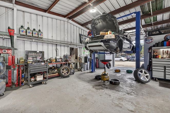 Auto Repair and Retail For Sale or Lease