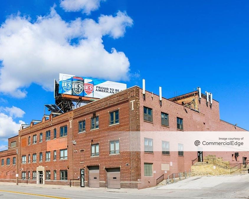 2120 West Clybourn Street