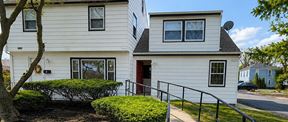 ±2,000 SF Medical/Retail/Office Space For Lease