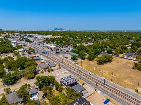 Retail space for Sale at 3701 S Lancaster Rd in Dallas