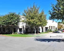 Peachtree Industrial Center - 1400 Northbrook Pkwy