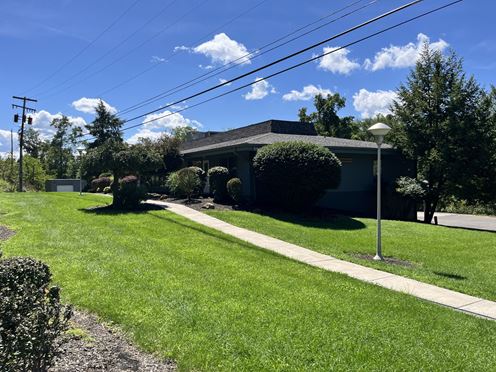 1900 Sleepy Hollow Rd