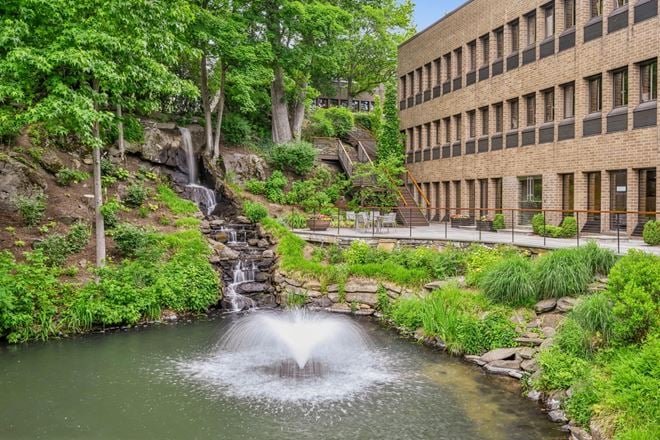 Industrious - Greenwich Office Park