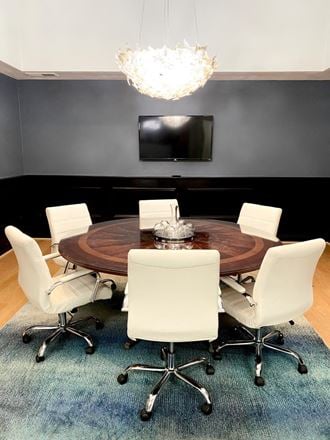 W Suites LLC - W Suites @ 1001 Wilshire