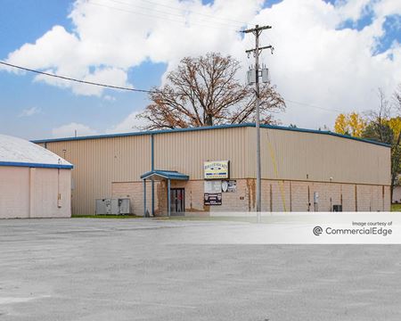 Commercial space for Rent at 8460 North Dort Hwy in Mount Morris