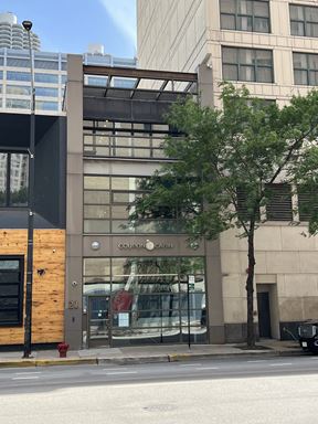 21 W Illinois St